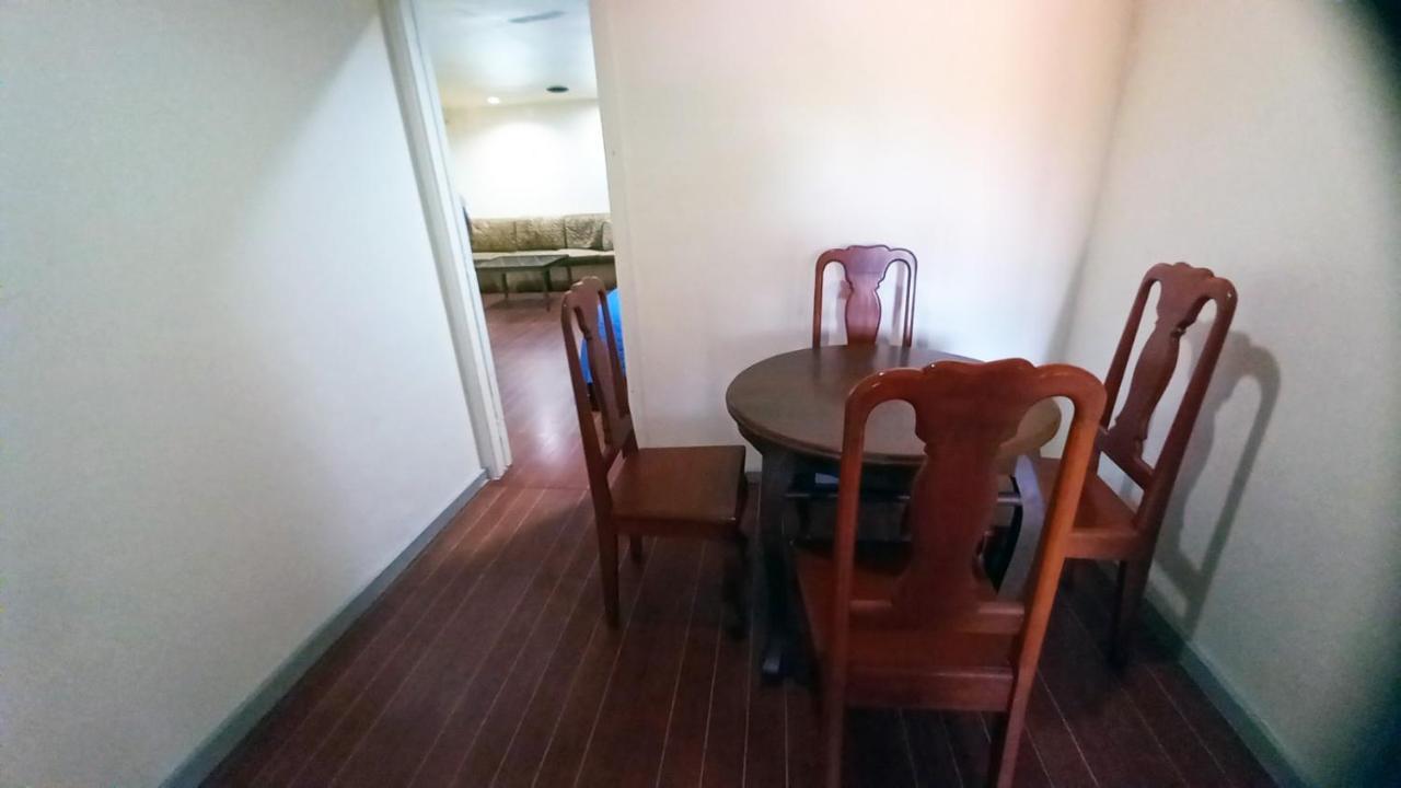 Town And Country Motel Vmapa 마닐라 외부 사진